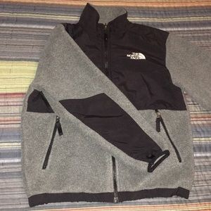 Boys’ North Face charcoal & black jacket